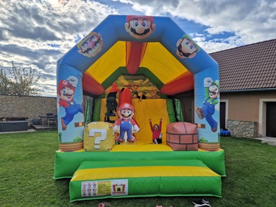 Skákací hrad Mario